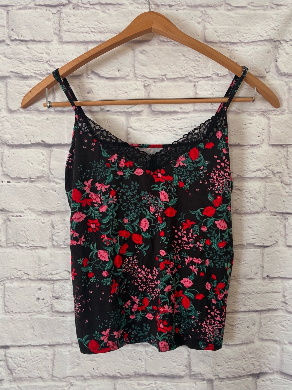 State of Day Floral Lace Trim Black Camisole Tank Top - Large